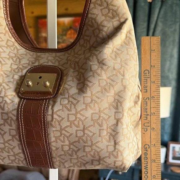 DKNY Beige and Brown Monogram Shoulder Bag - Picture 3 of 12